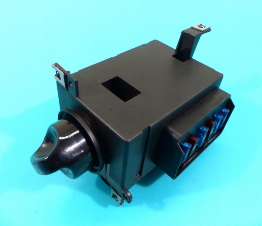Prepínač svetiel MERCEDES A W168 1685450104