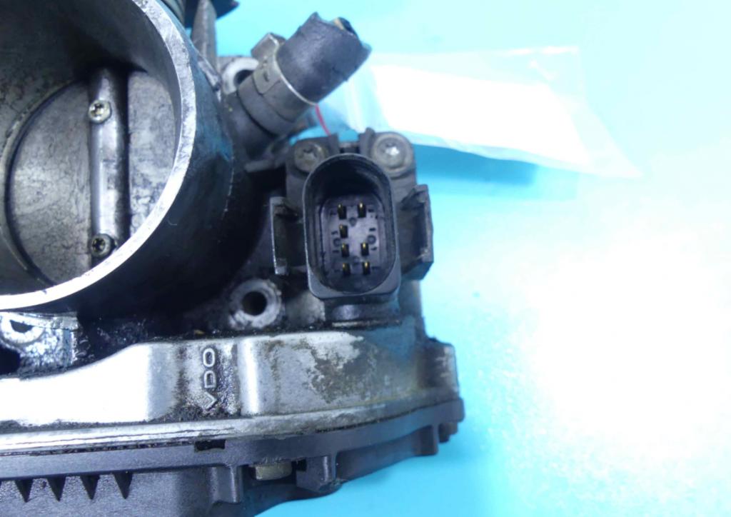klapka 058133063 Audi A4 B5