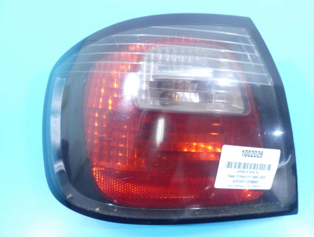 Nissan Primera P11 2.0 td 90KM,:  HB,: 5d svetlo / reflektor zadné ľavé