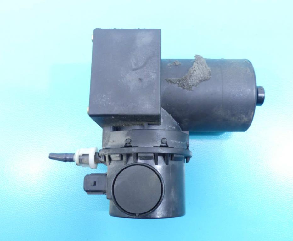 Centrální: zámek: 1L0862257A Seat Cordoba 1.6 - 101KM, 1997r.,: sedan, 4d