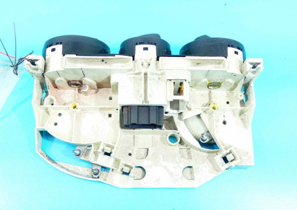 - panel kúrenia Škoda Octavia I 1.6 - 75KM,  HB,: 5d
