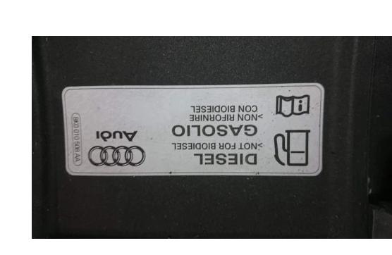 klapka: nádrže - palivo  Audi A5 8T0809857