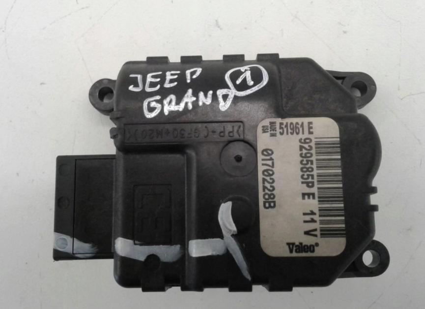 motor: kúrenia  Jeep WK