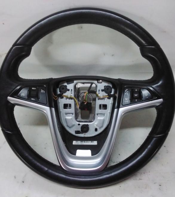8428 OPEL ASTRA J Volant multifunkční: 13351021