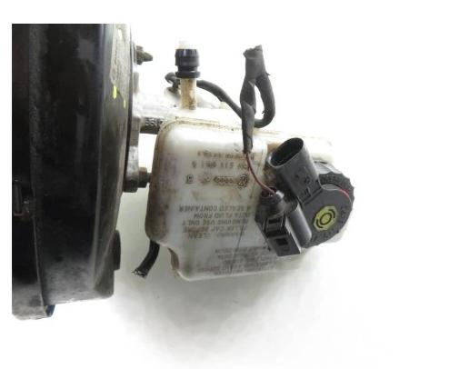 Posilovač AUDI A3 8P 1.9 TDI 0204051358