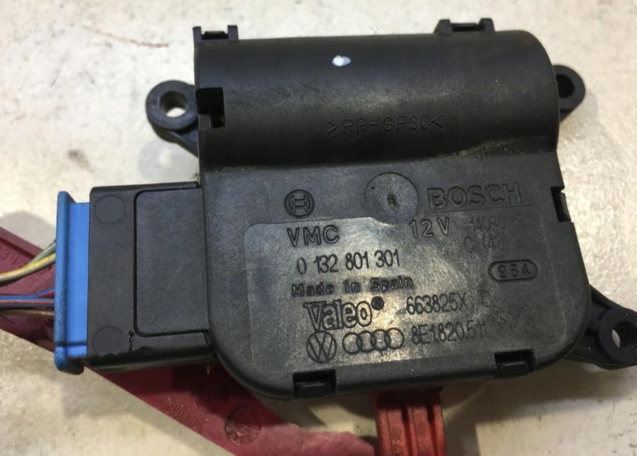 Motorček kúrenia AUDI A4 B6 0132801301