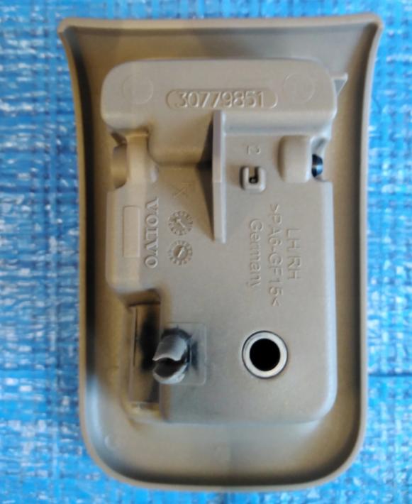 Volvo V70 III Rączka Otwierania maski uchwyt Angli   30779851