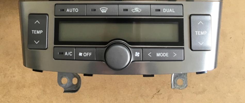 TOYOTA AVENSIS T29 panel ovládania klimatizácie 5590205050G