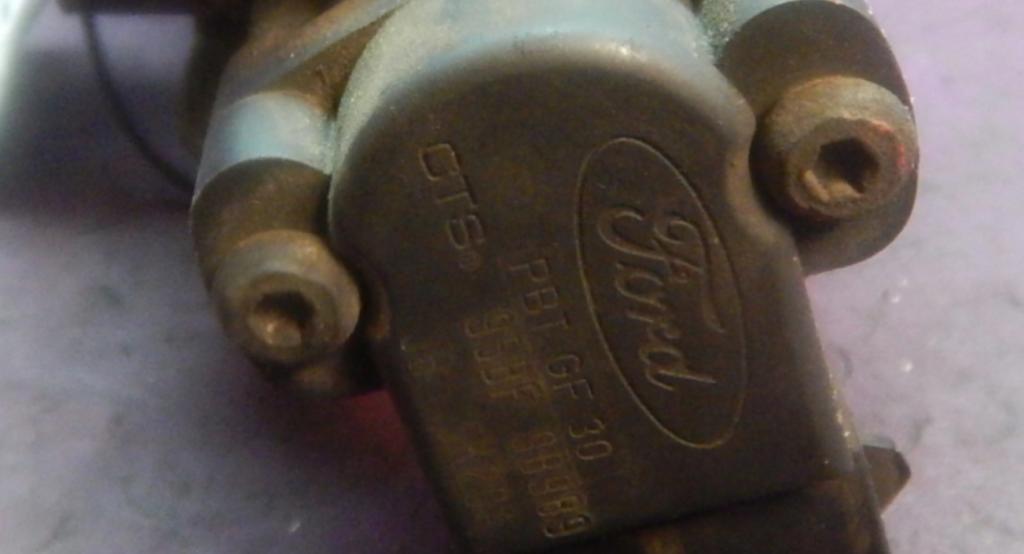 FOCUS MK4 95-99 1.3 Škrtiaca klapka Snímač 96BF-AA