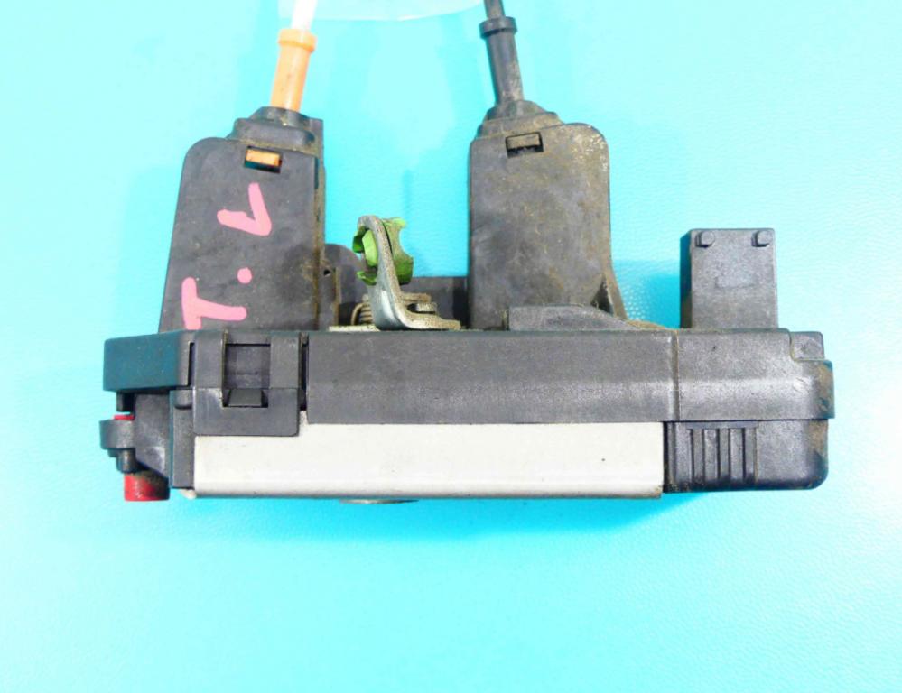 zámok zad ľavy 24414134 3PIN OPEL ASTRA II G