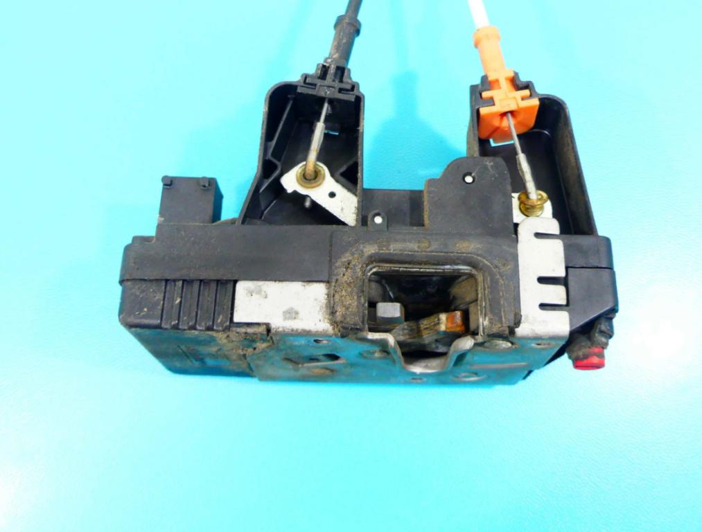 zámok zad ľavy 24414134 3PIN OPEL ASTRA II G