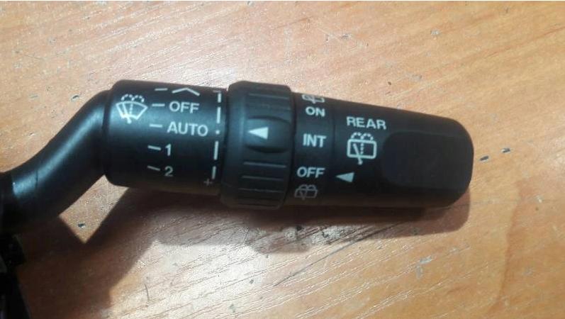 MAZDA 5 Prepínač svetlá 17D682
