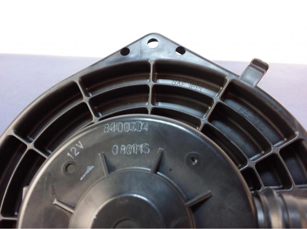 RENAULT LAGUNA III ventilátor vzduchu 8400004