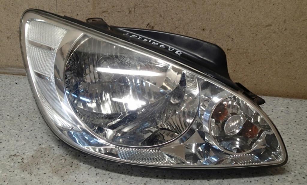 HYUNDAI GETZ 06-09 Svetlo predná pravá Svetlomet