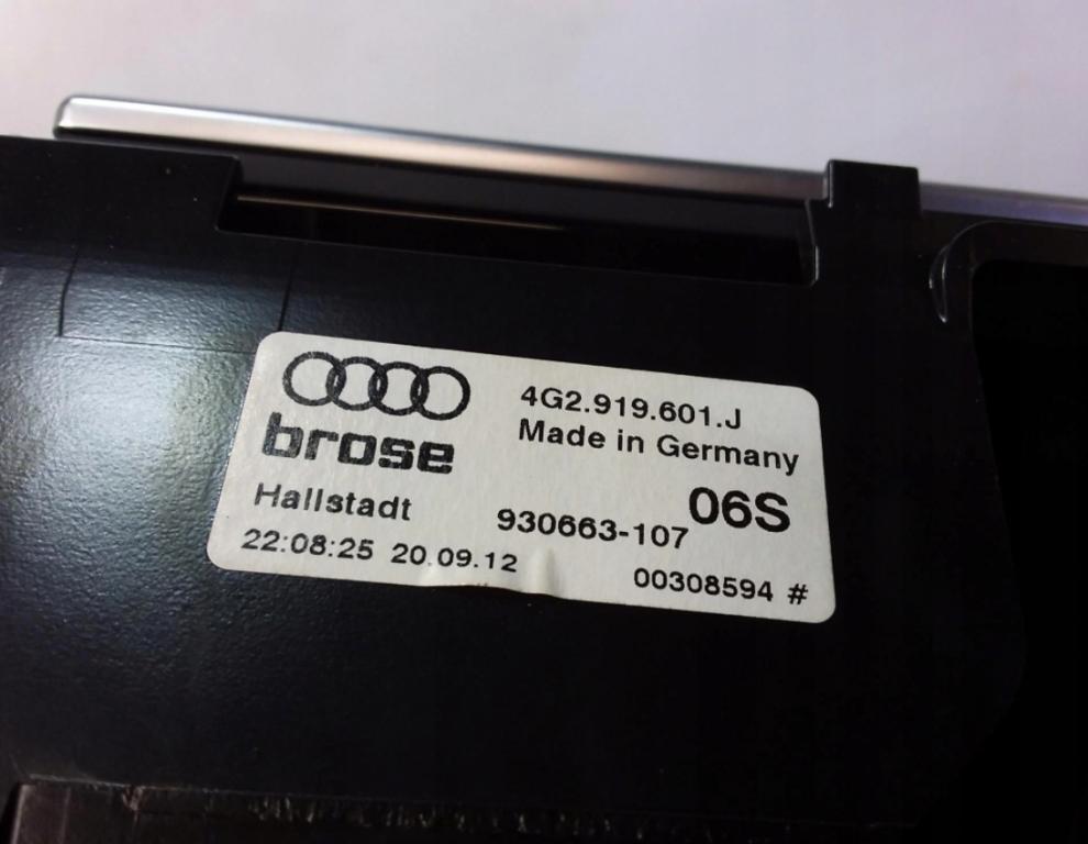 AUDI A6  Dislpej radia - GPS