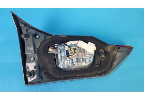 TOYOTA AURIS II Svetlo W kufor pravy zad 8158102880