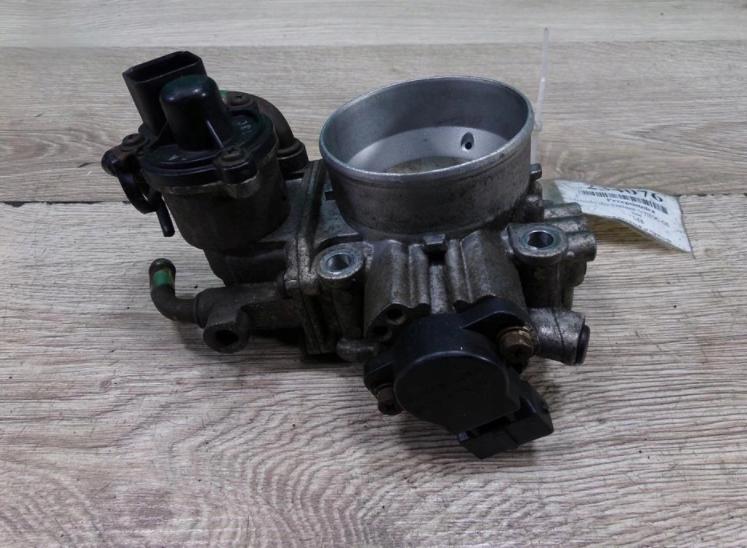 MITSUBISHI  VIII 2.0 16V Škrtiaca klapka