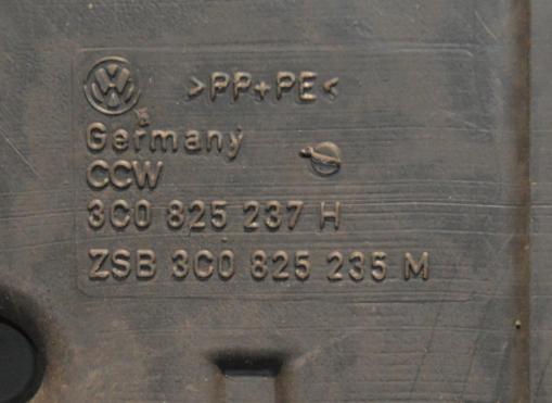 VW Passat B6 FL 2.0 TDI kryt motora