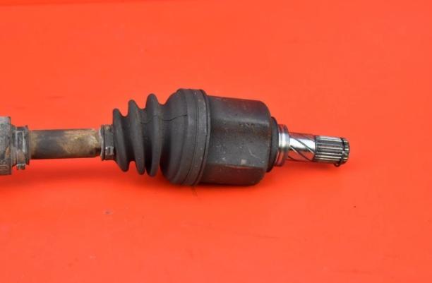NISSAN PRIMERA P12: 1.8 16V Poloos ľavá strana predný