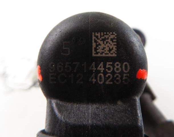 vstrekovač PEUGEOT 407 2.0 HDi 9657144580