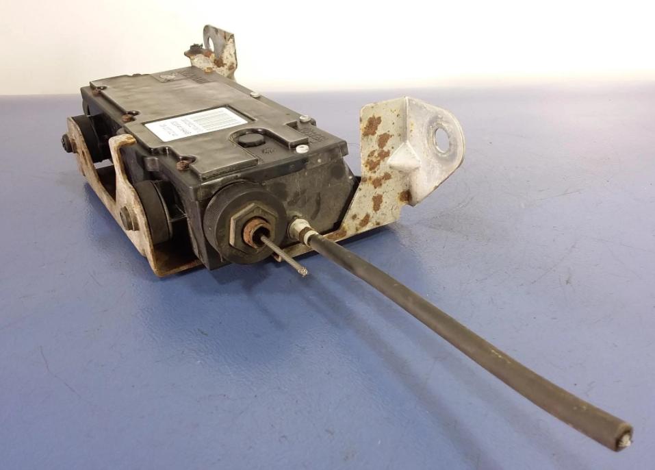 ESPACE IV Mechanizmus brzdy ručnej brzdy 8200418646B