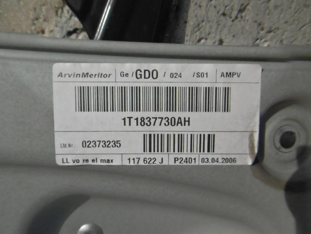 Mechanizmus okna pravy predný  VW TOURAN 1T1837730AH