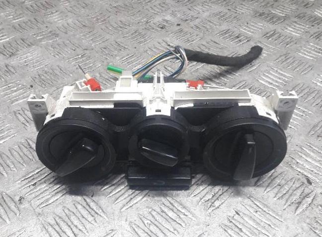 Panel kúrenia OCTAVIA I 1U0819045