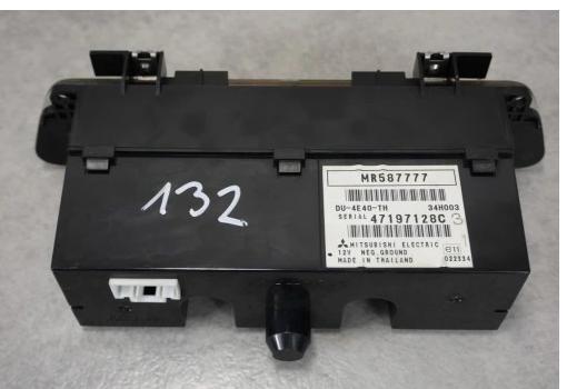 Displej MITSUBISHI COLT VI Z30 MR587777
