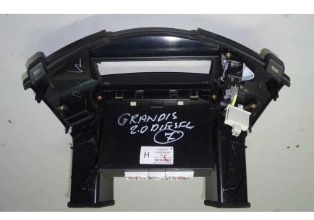 MITSUBISHI GRANDIS Panel ovládania 7820A071