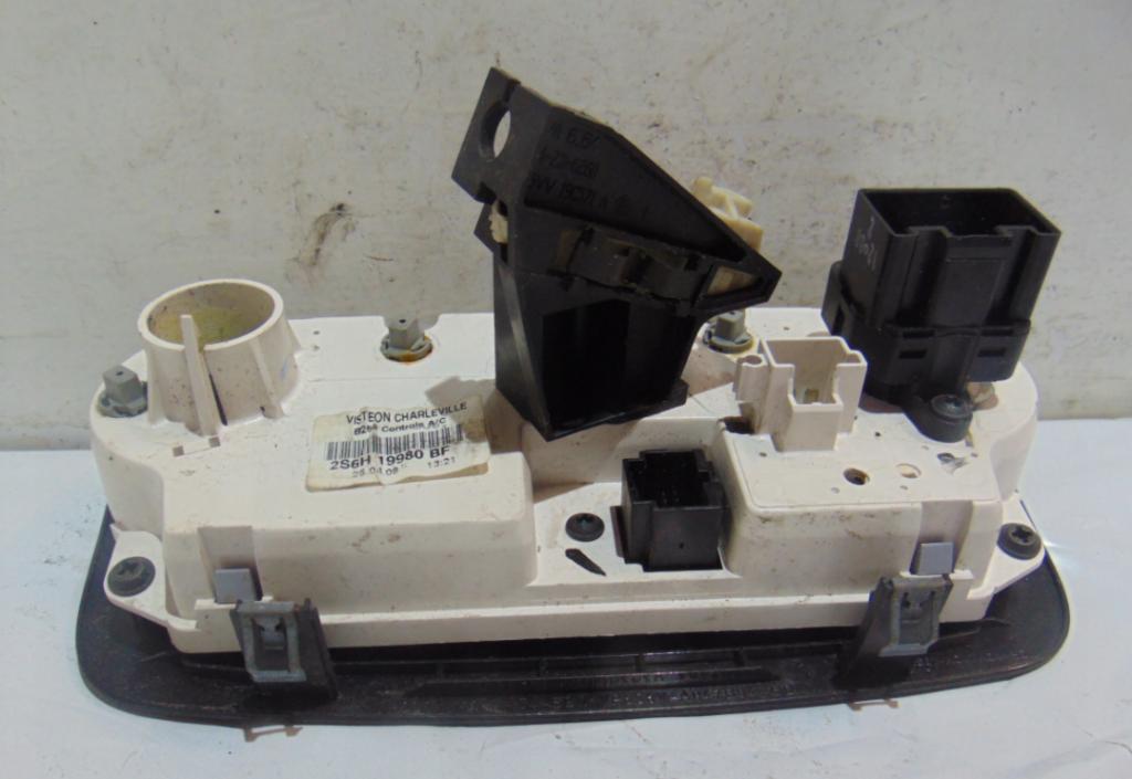 Panel kúrenia FORD FIESTA MK5 2S6H19980BF