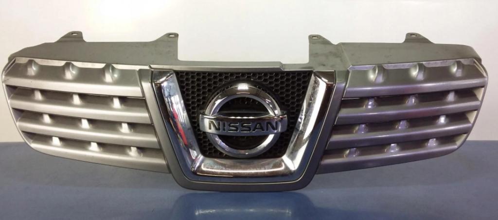 NISSAN QASHQAI I Mriežka maska