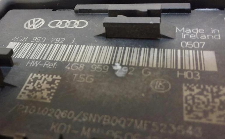 AUDI A6 C7 Riadiaca jednotka Dvere pravy predný 4G8959792J