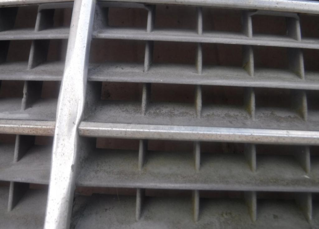 maska MERCEDES W124 maska kapaty