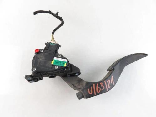 Potenciometer plynového pedálu AUDI A4 B7 2.0 TFSI