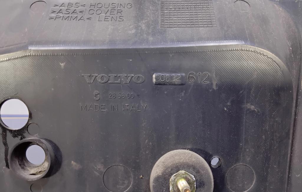VOLVO V40 I LIFT Zadné čelo Lišta dverí zad 30632612