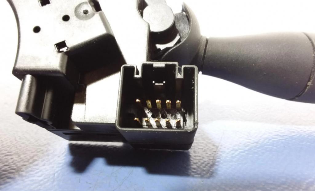 FOCUS MK1 Prepínač smeroviek 98AG13335AG