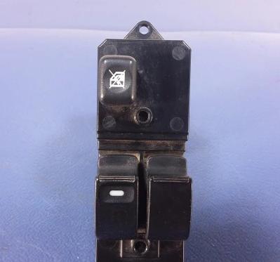COLT VI Z30 Panel okien ľavy predný MR587959