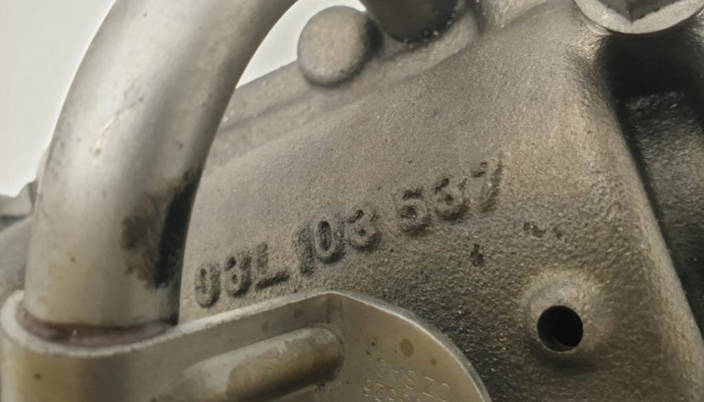 VW Passat B6 2.0 TDI Pumpa oleja olejová 03L103537