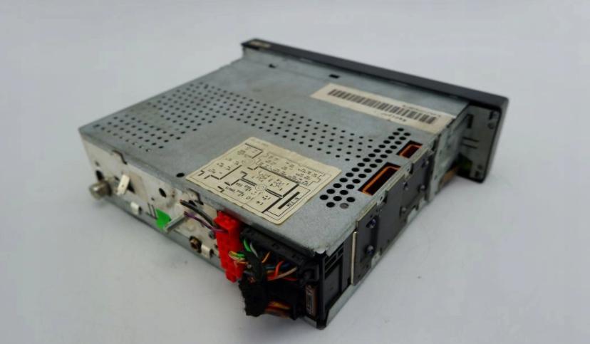 RADIO - AUDI A6 C5 4B0035186E
