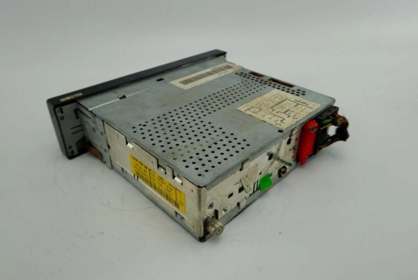 RADIO - AUDI A6 C5 4B0035186E