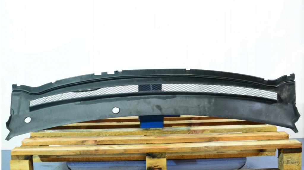 FORD FOCUS MK2 Torpédo, plast pod čelné okno horná EU 