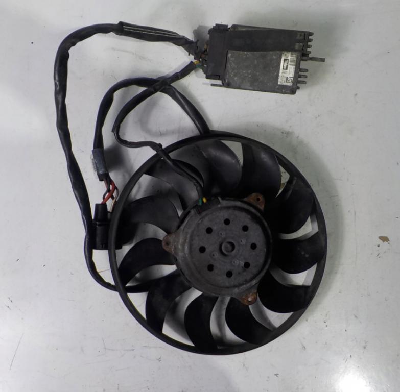 AUDI A4 B6 Ventilátor chladiča Modul 8E0959501F