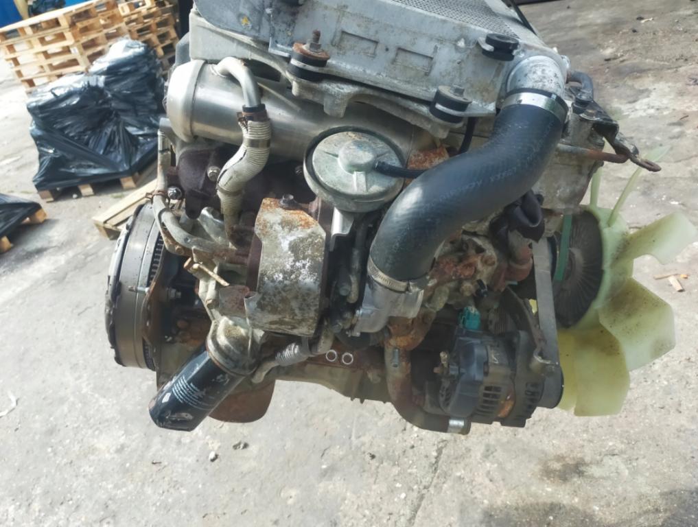 motor:  2.5d isuzu - max:  kompletny