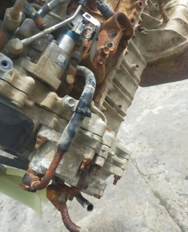 motor:  2.5d isuzu - max:  kompletny