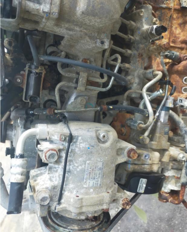 motor:  2.5d isuzu - max:  kompletny