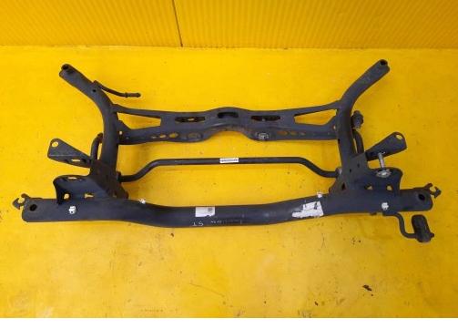 Volkswagen TOURAN III  -  Výstuha zad 5QA505315B