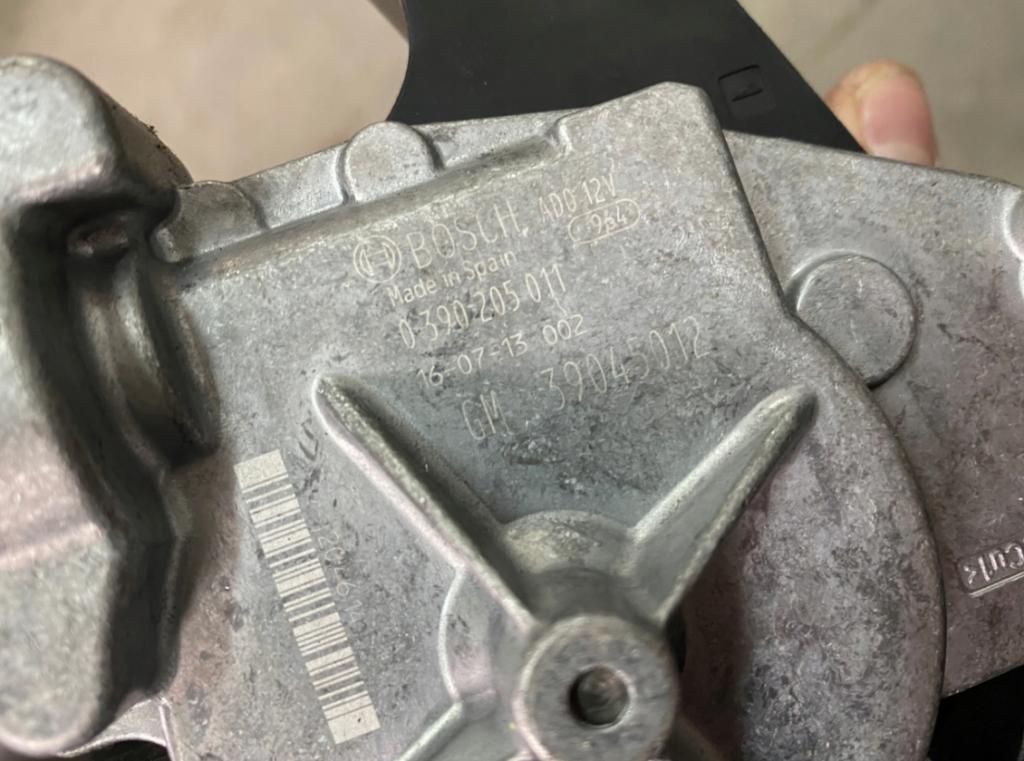 Opel OE 39045012 motor: stieračov 39045012