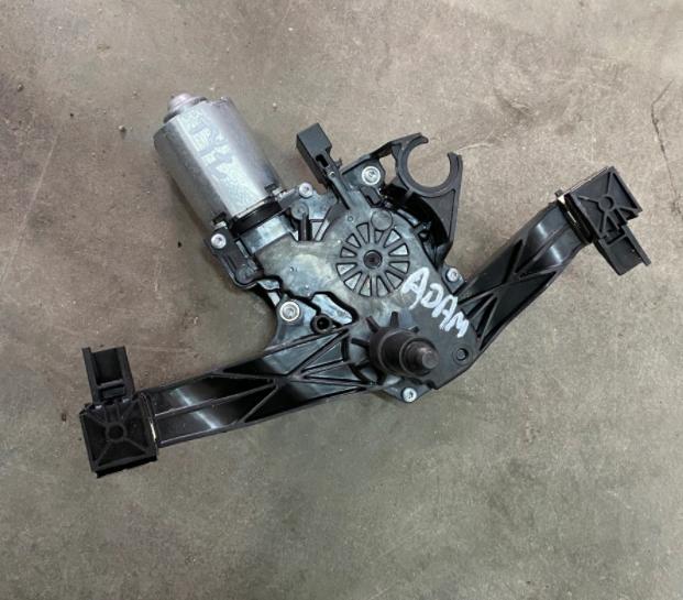 Opel OE 39045012 motor: stieračov 39045012