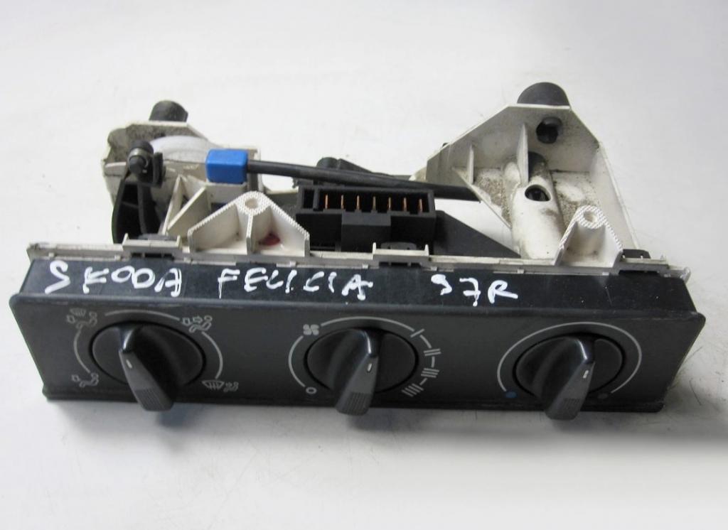 Panel ovládania kúrenia SKODA FELICIA 97R
