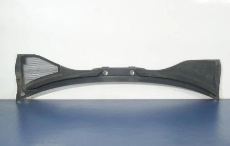 AUDI Q7 4L Torpédo, plast pod čelné okno plastové 4L1819401